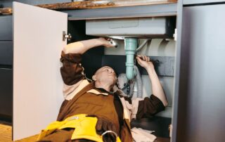 How to Handle Frozen Drain Pipes this Winter